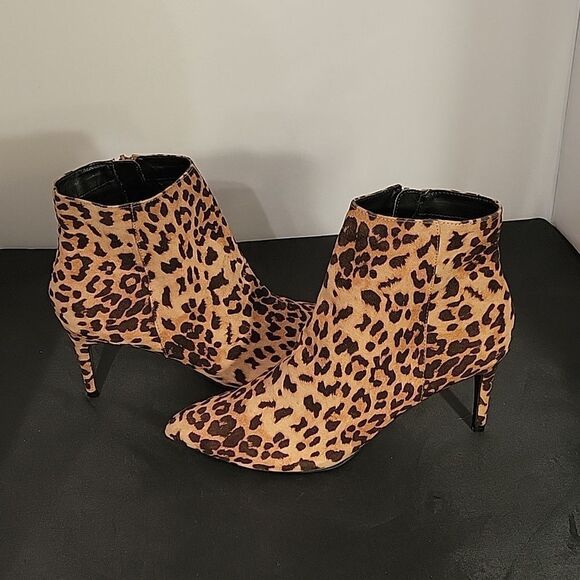 BRAND NEW EXPRESS LEOPARD PRINT SUEDE POINTED TOE WOMEN"S BOOT - Picture 12 of 16